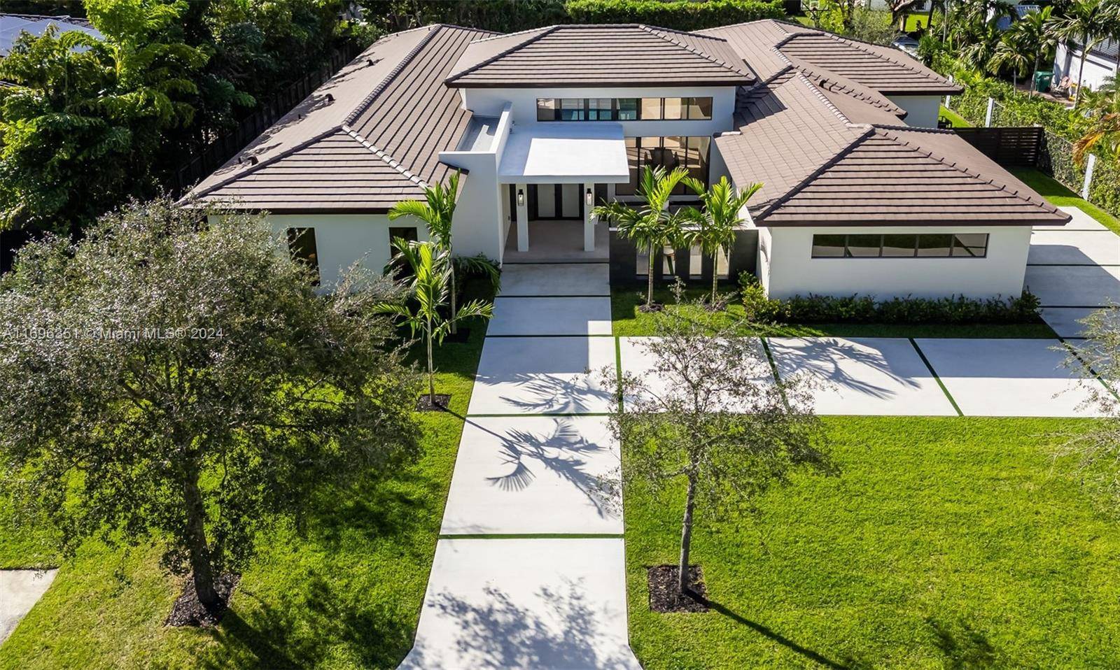 Introducing a Brand New 2025 Modern Estate in Palmetto Bay Move in Ready !