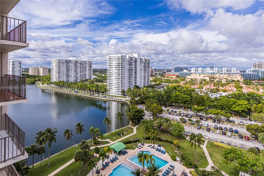 Clipper Condo is a Gated community located in Aventura close to Williams Island.