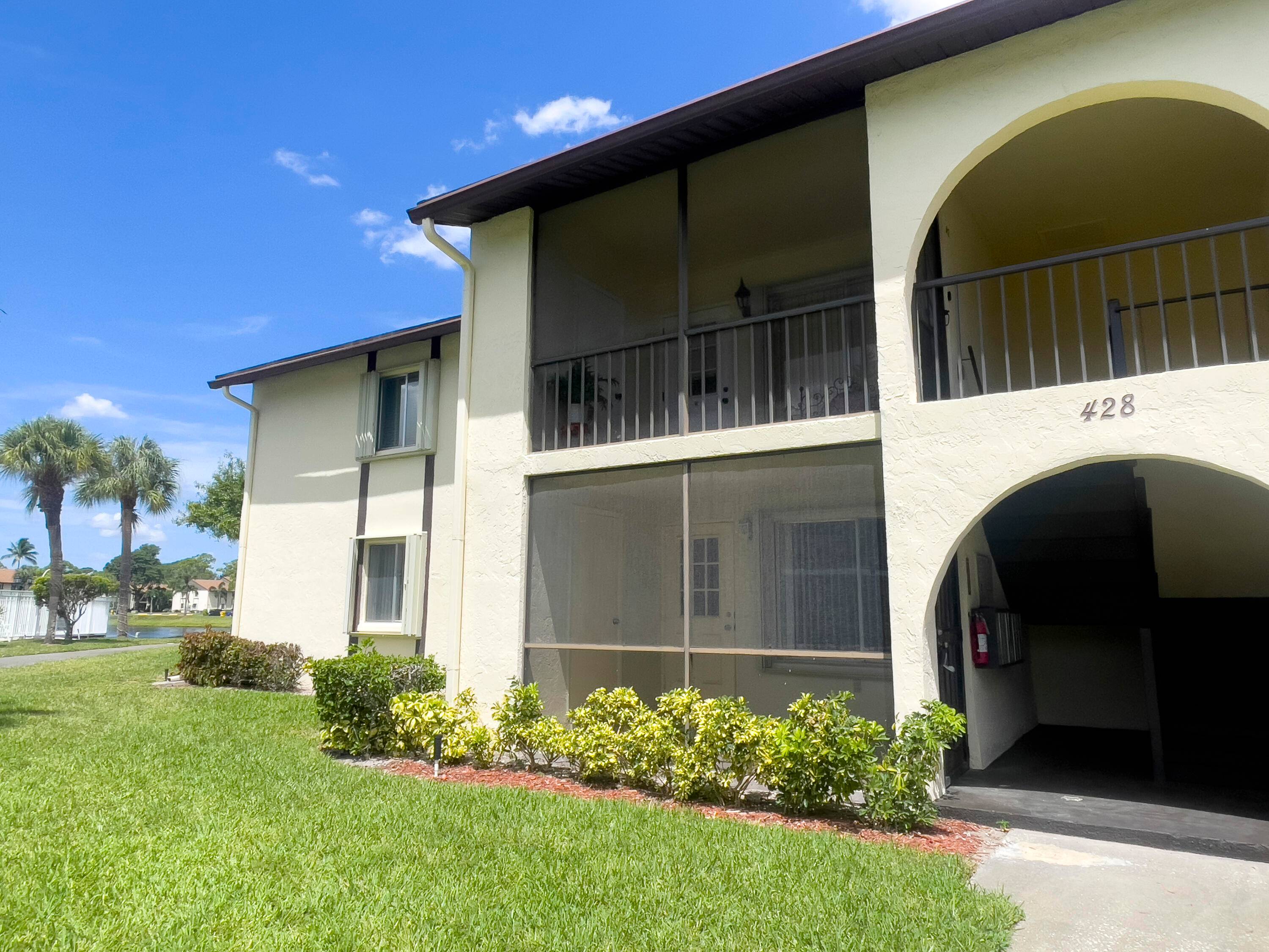 Updated condo for seniors, one of the lowest assoc payment around, wonderful maintenance, deed it parking spot, New A C, Water Heater, Electric Box inside, paint, flooring, kitchen appliances stainless ...