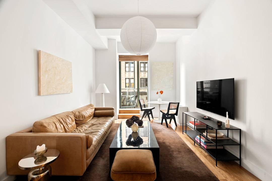 Step into 99 John Deco Lofts, a striking Art Deco building designed by the renowned architects behind the Empire State Building.