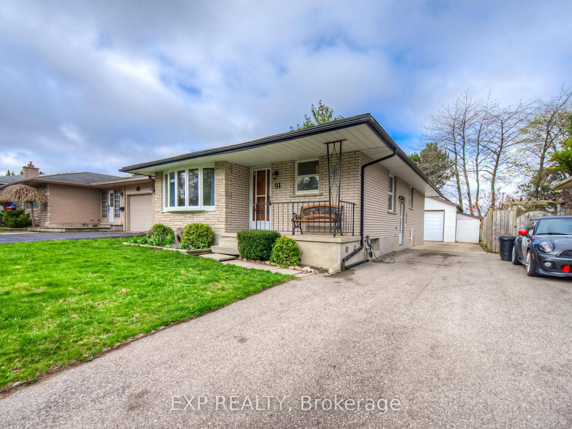 Welcome to 91 Kimberly Crescent, Kitchener !