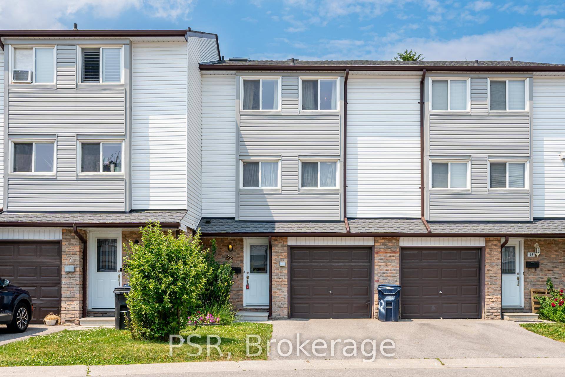 Welcome to this beautifully updated three storey townhome in the heart of Scarborough !