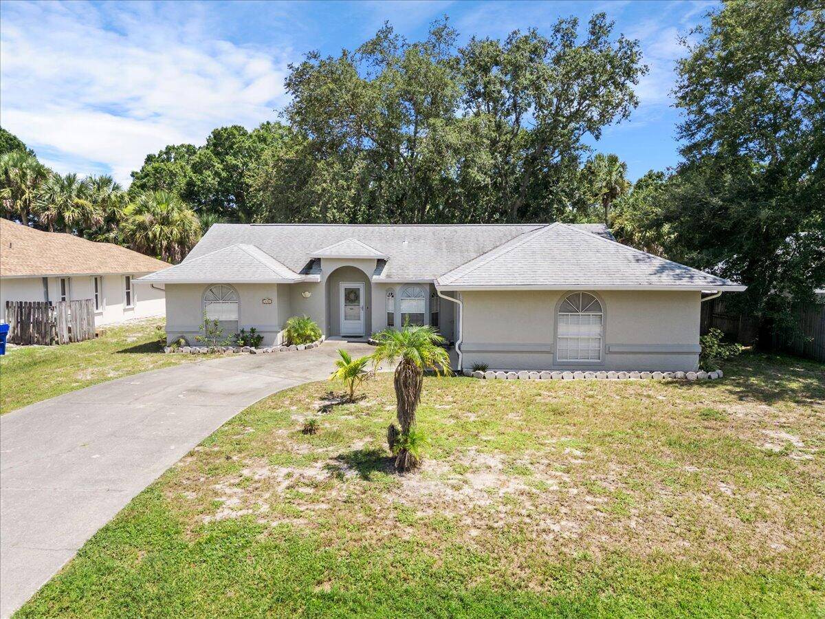 Discover your next home in Sebastian Highlands !