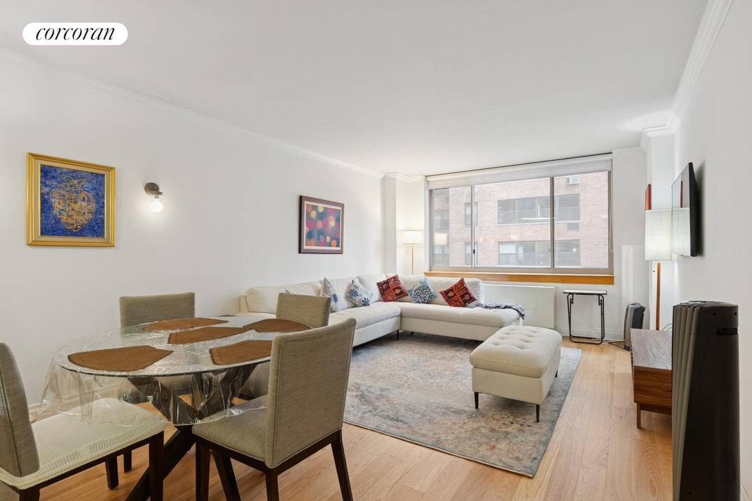 South Facing One Bedroom with In Unit Washer Dryer in a Full Service Condo Building on The Upper East Side !