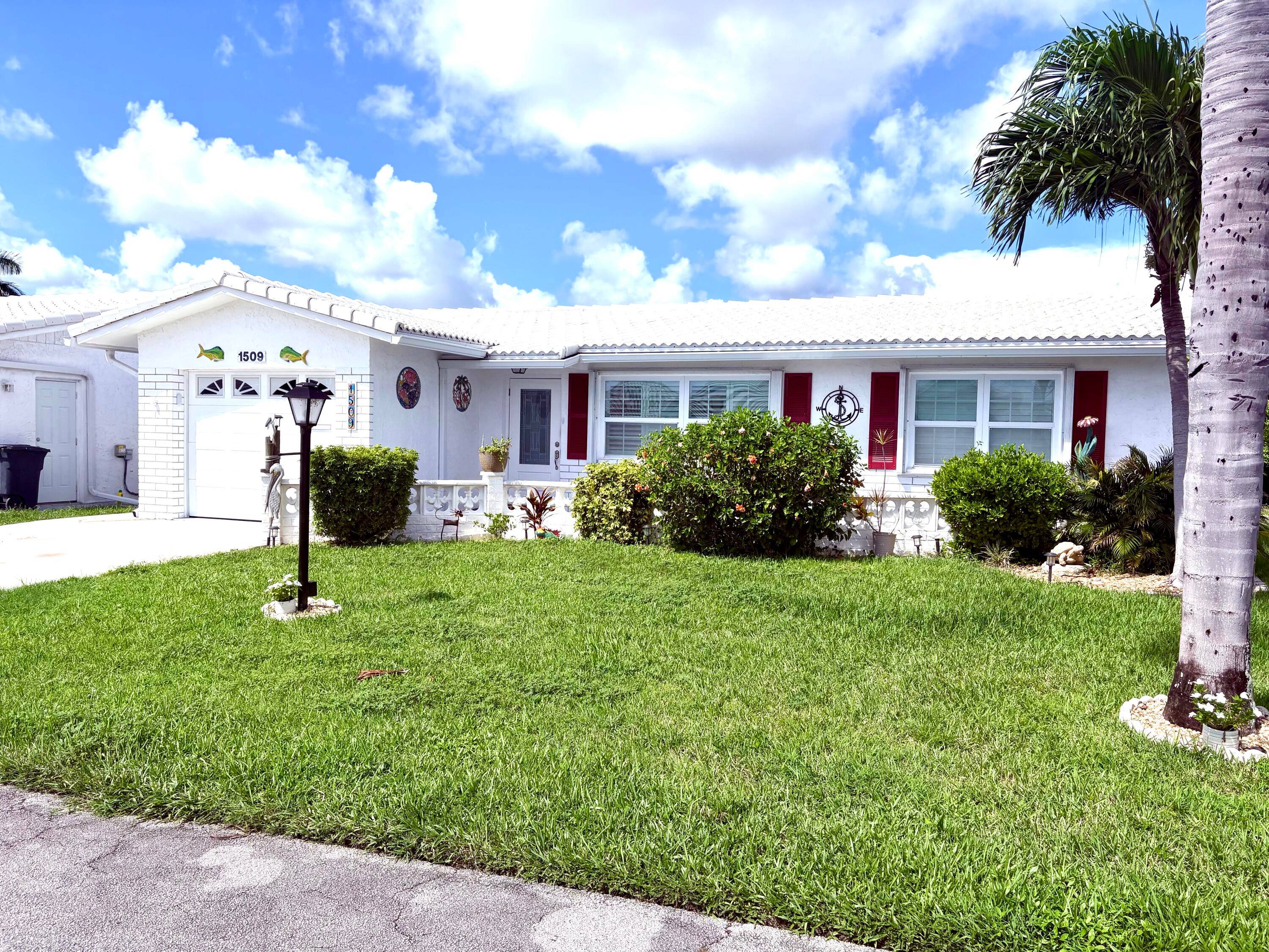 OPPORTUNITY KNOCKS with Incredible Value in this Beautifully updated home nestled in the desirable community of Boynton Beach Leisureville.