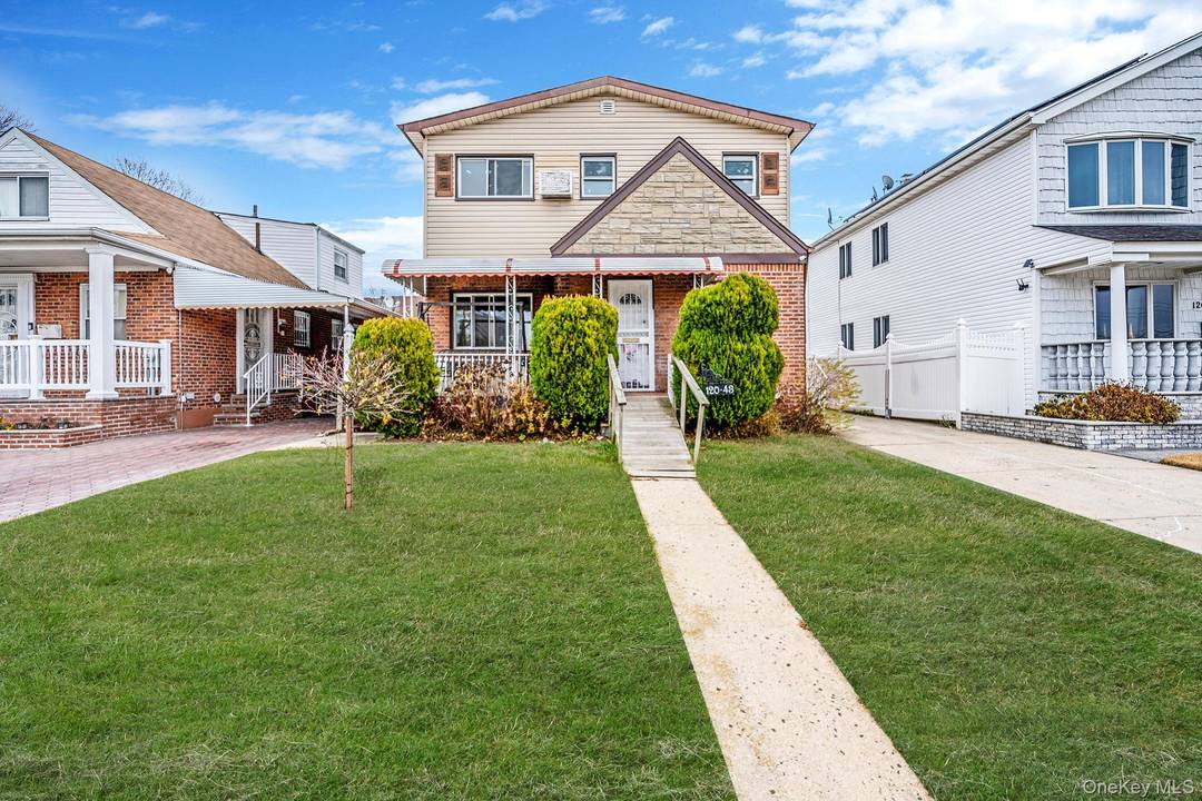 Nice huge dormered Cape for large family.