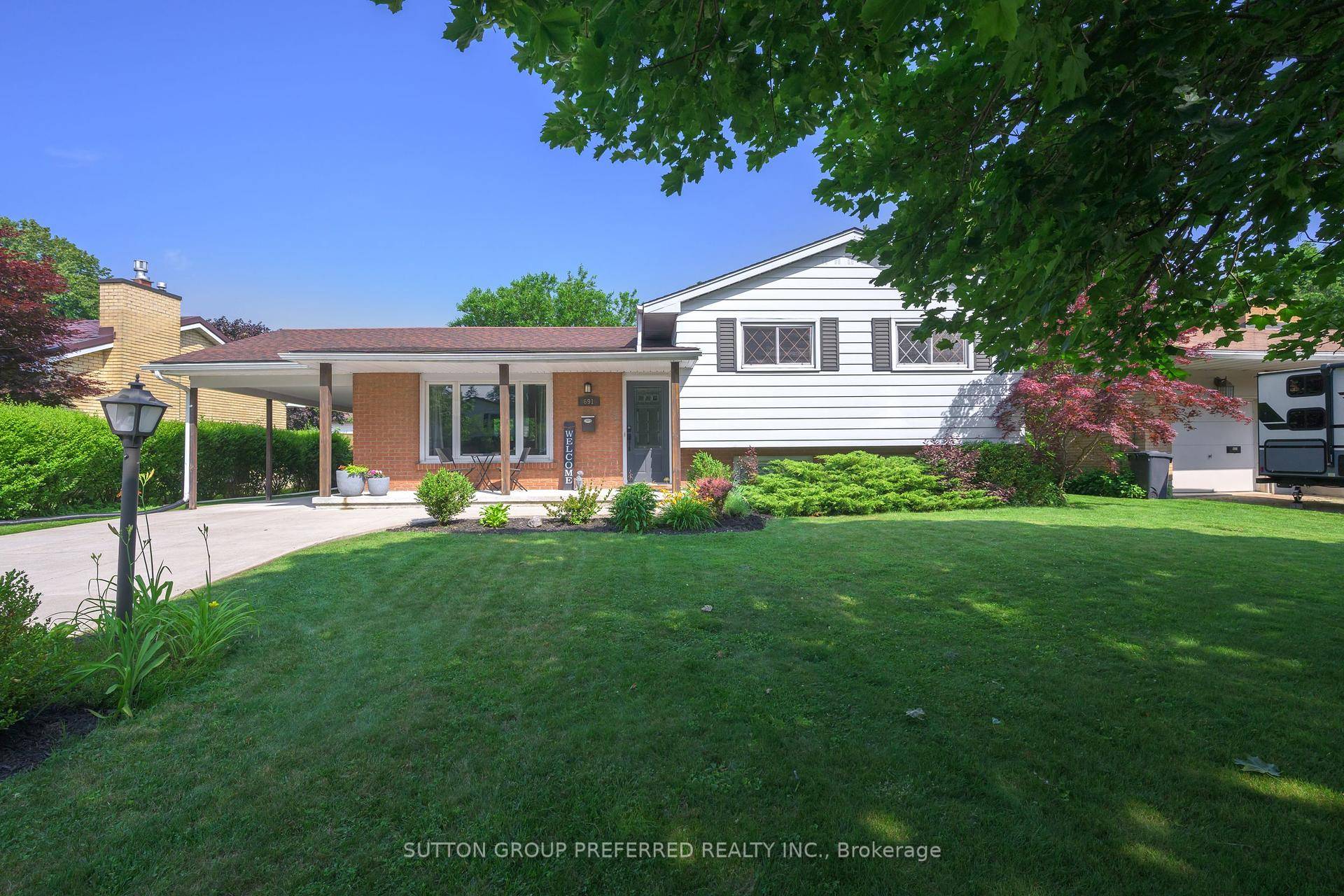 Introducing 691 Widmore Drive.
