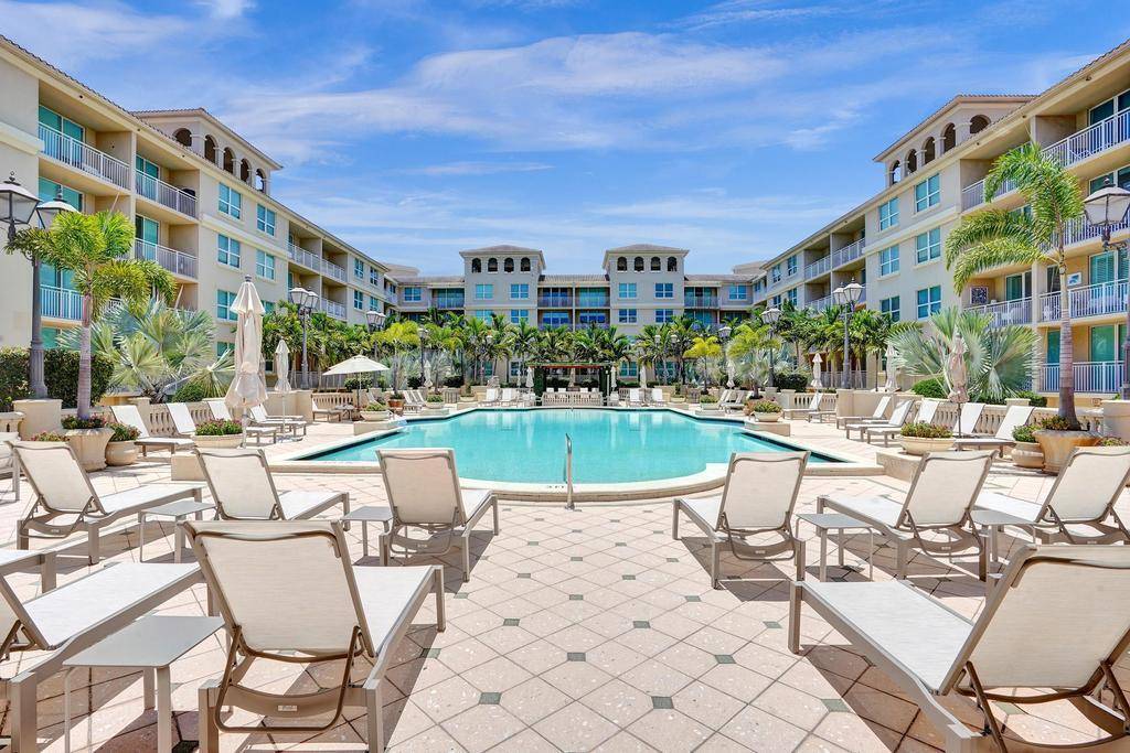 LUXURY FURNISHED PENTHOUSE RENTALl !