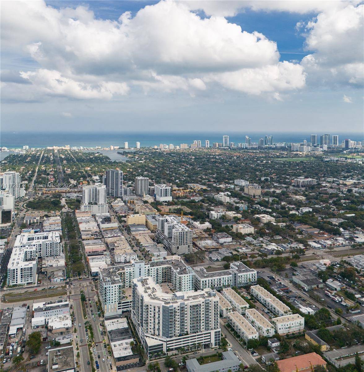 Introducing rarely available spacious 3 Bdr 2 Baths corner unit which combines luxury of indoor elegance and breathtaking panoramic views from its 3 balconies in one remarkable package.