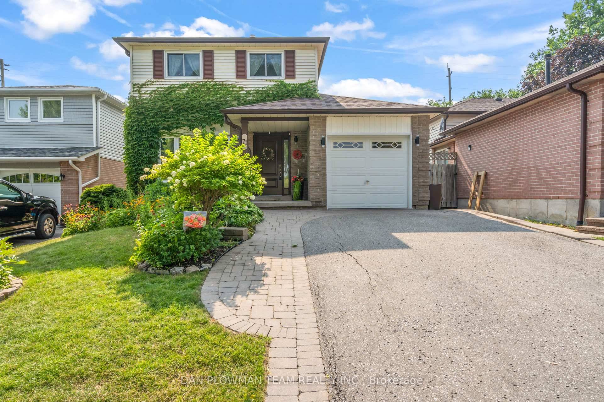 Meticulously Maintained 3 1 Bedroom Home In The Heart Of Soper Creek Welcome To An Exceptional Opportunity In The Highly Desirable Soper Creek Community.