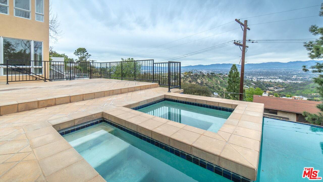 14445  MULHOLLAND DR 5BR Bel Air La