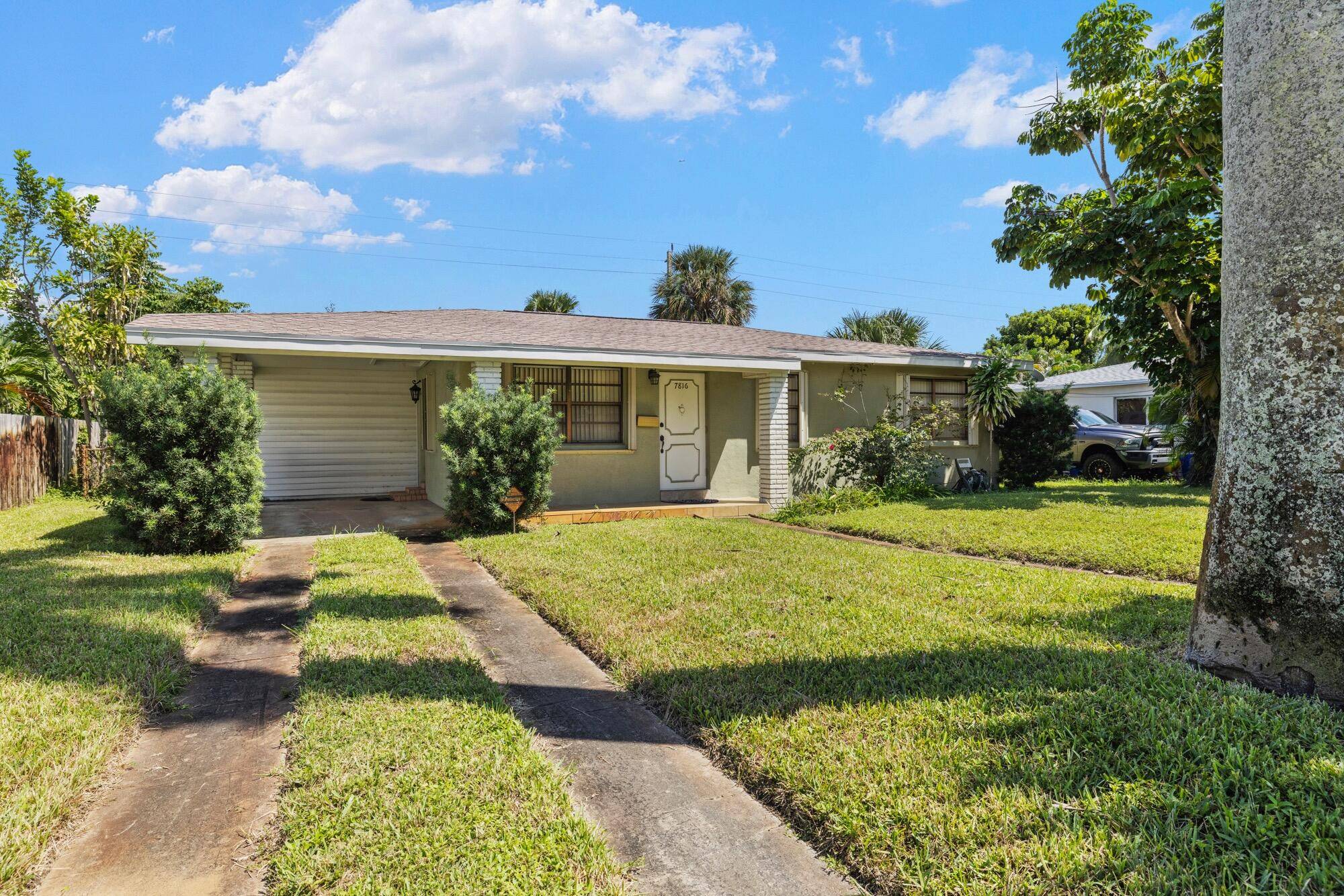 Prime development opportunity just west of Olive, 3 blocks from inter coastal in the highly sought after neighborhood ''SOSO''and just a few blocks from the newly build The Park, West ...