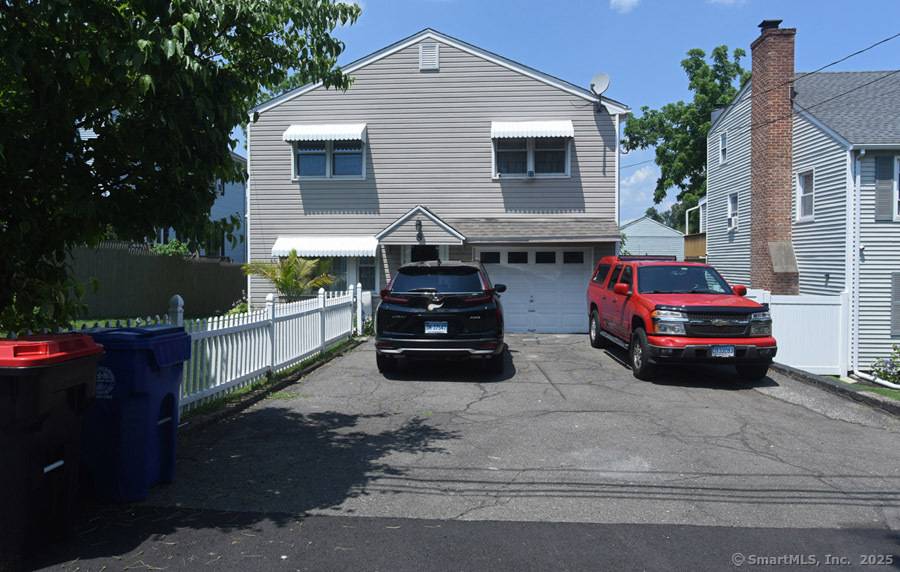 POSSIBLE IN LAW OFFERS MULTI GENERATIONAL LIVING OPPORTUNITY.