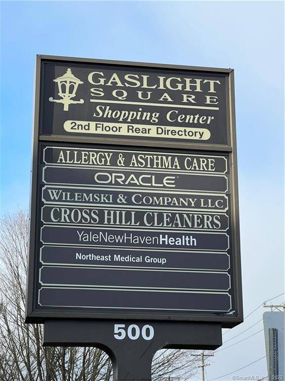 1, 200 SF first floor medical office unit is immediately available to lease.