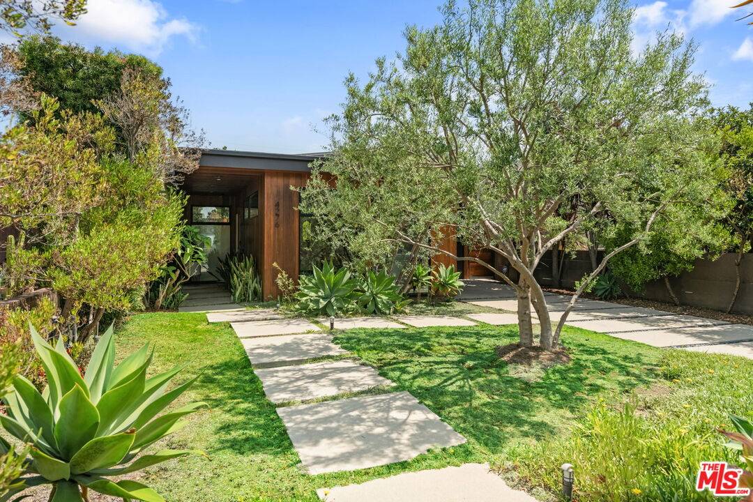 4276   Campbell Dr 3BR Marina Del Rey La