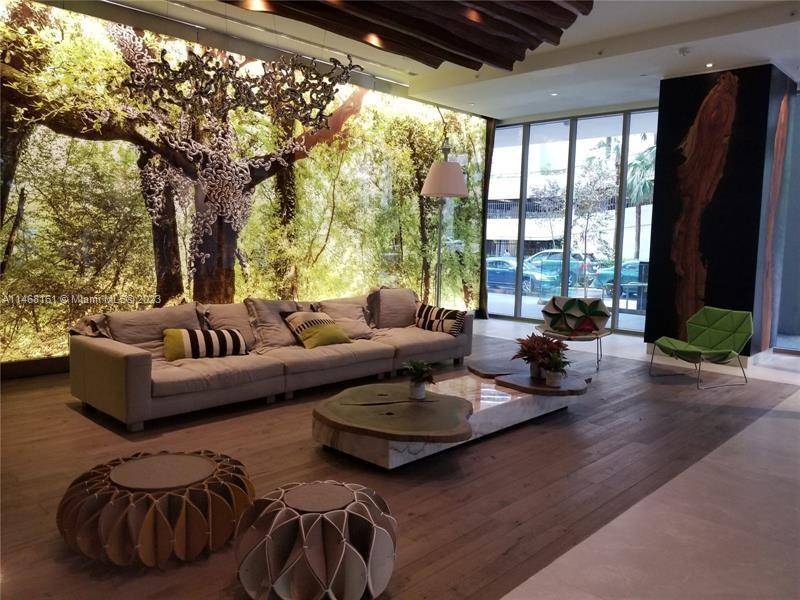Amazing high floor 3bedrooms 3 bathrooms Den unit with amazing bay views.