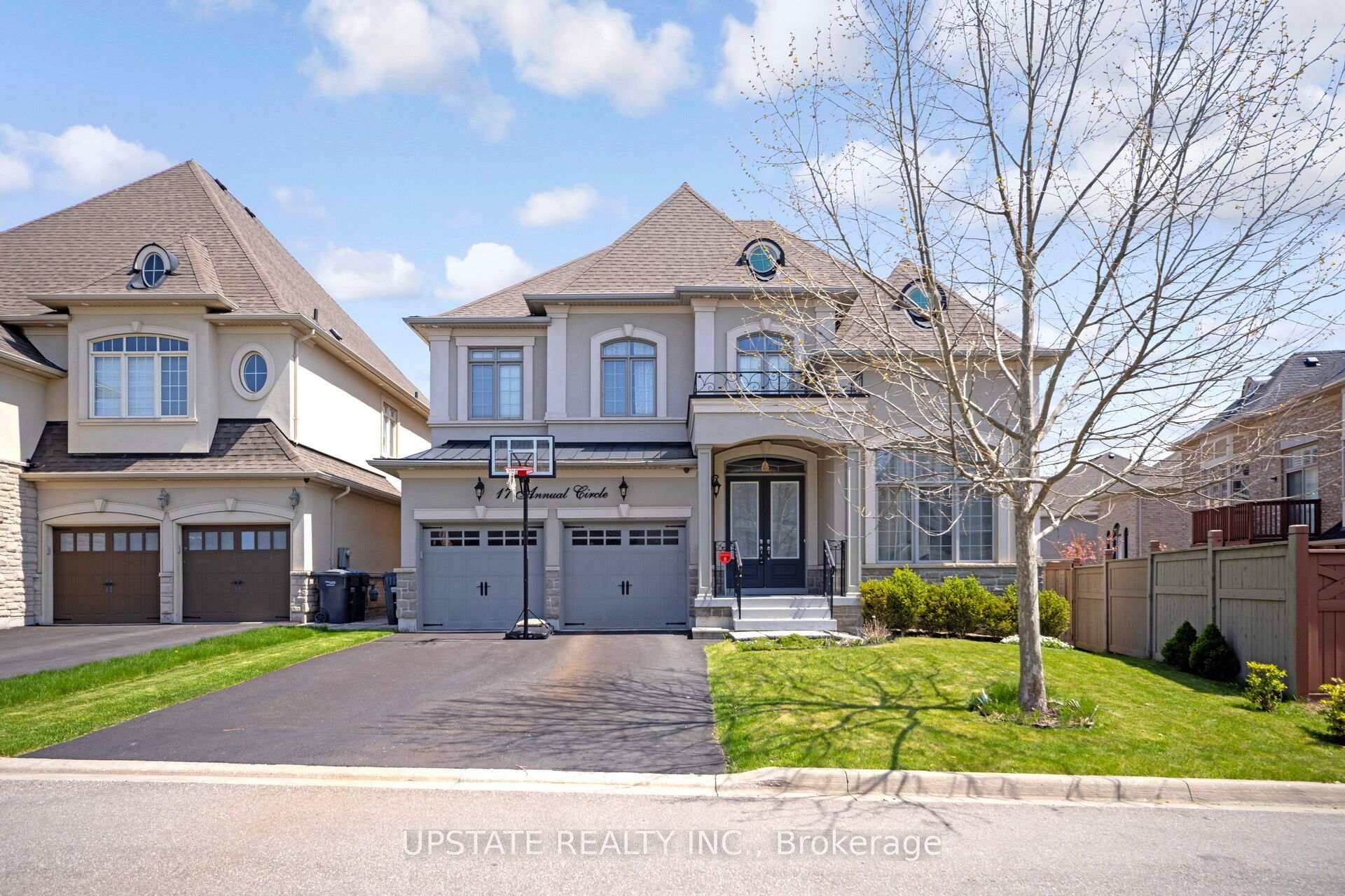 This luxurious home, situated in Brampton's prestigious Credit Valley neighborhood, offers an exceptional blend of luxury, space, and functionality.