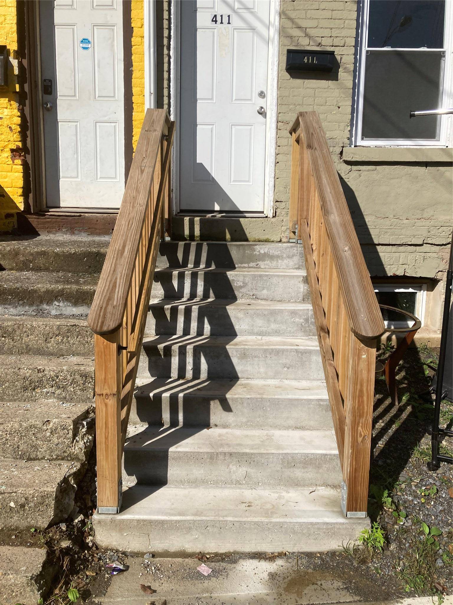 AS IS SELLER MOTIVATED Located in the Historic District, next to Mount Saint Mary College Campus.