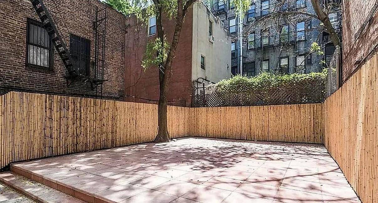 AUGUST 01 MOVE IN DATE ! MAAASSIVVEE FIVE BEDROOMS TWO BATHS WITH WASHER DRIER AND GIGANTIC BEAUTIFUL BACKYARD !