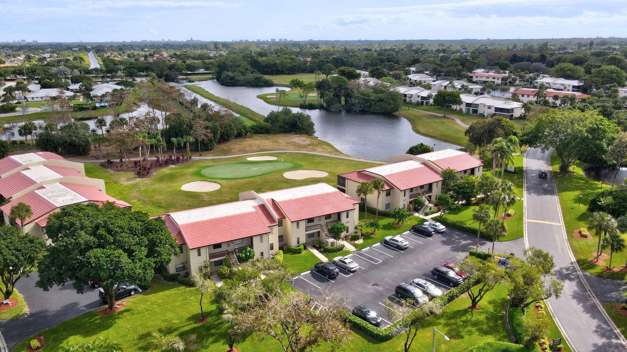 Welcome to your fresh faced condo overlooking the lush green fairways of the golf course !