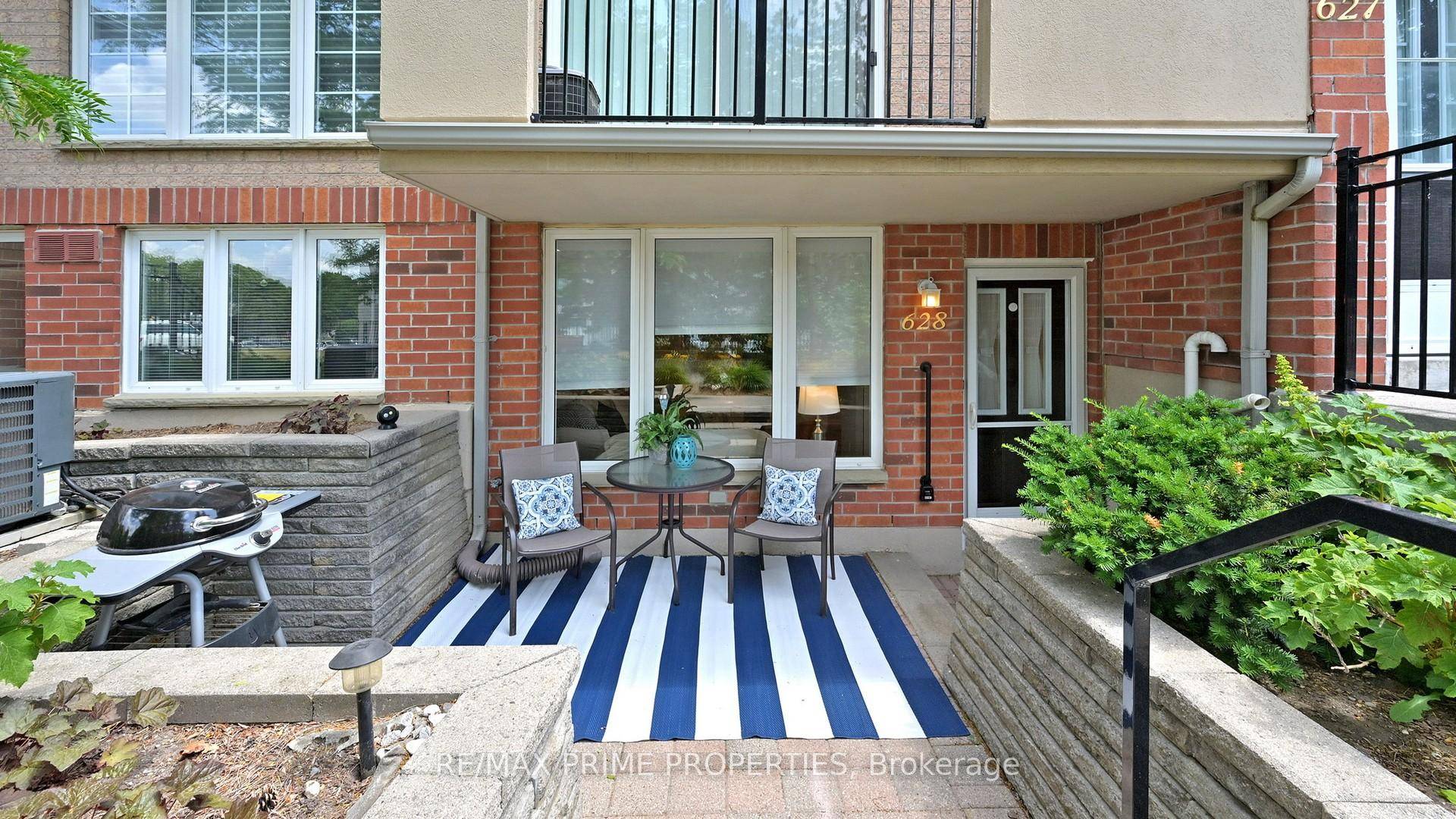 Life's too short for long walks to the mall and with this location, you'll never have to !