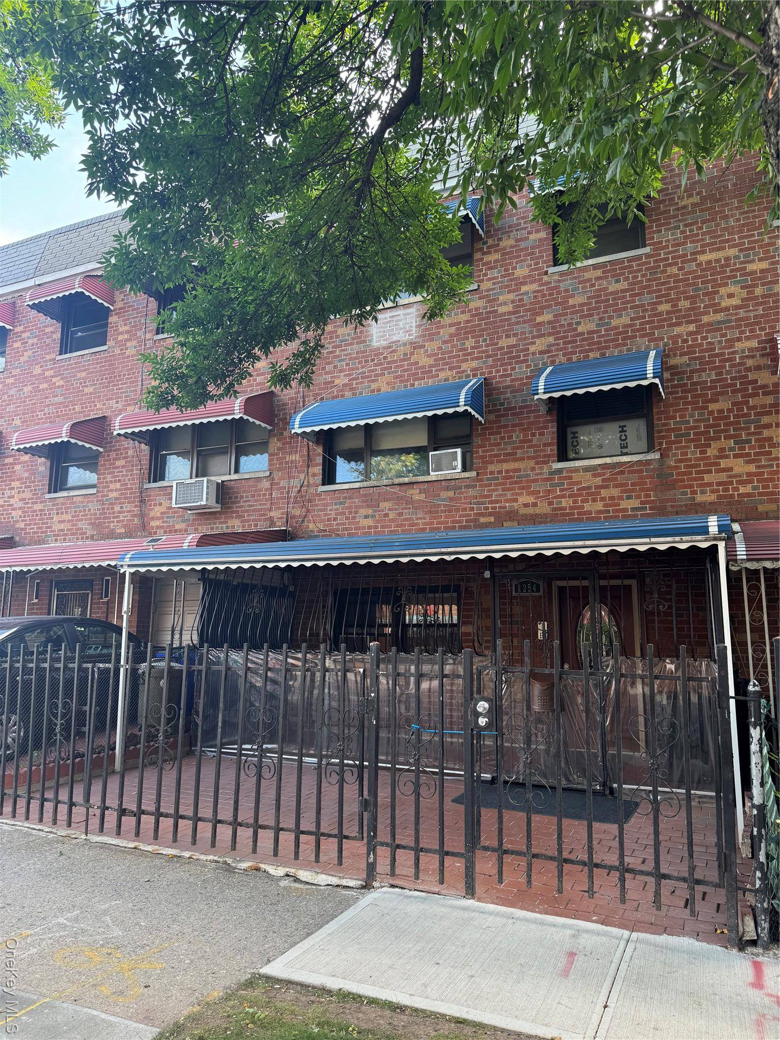 Don t miss this amazing 3 unit property with excellent income potential.