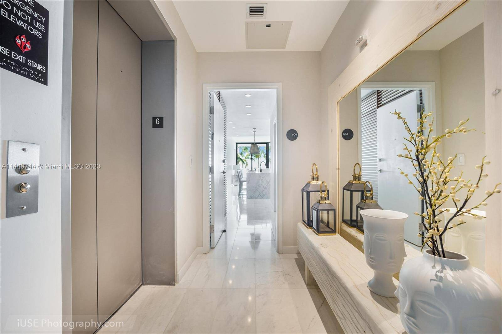 Spectacular apartment in one of the most luxurious buildings on the wonderful Edgewater site, fully furnished Gran Paraiso with custom finishes.