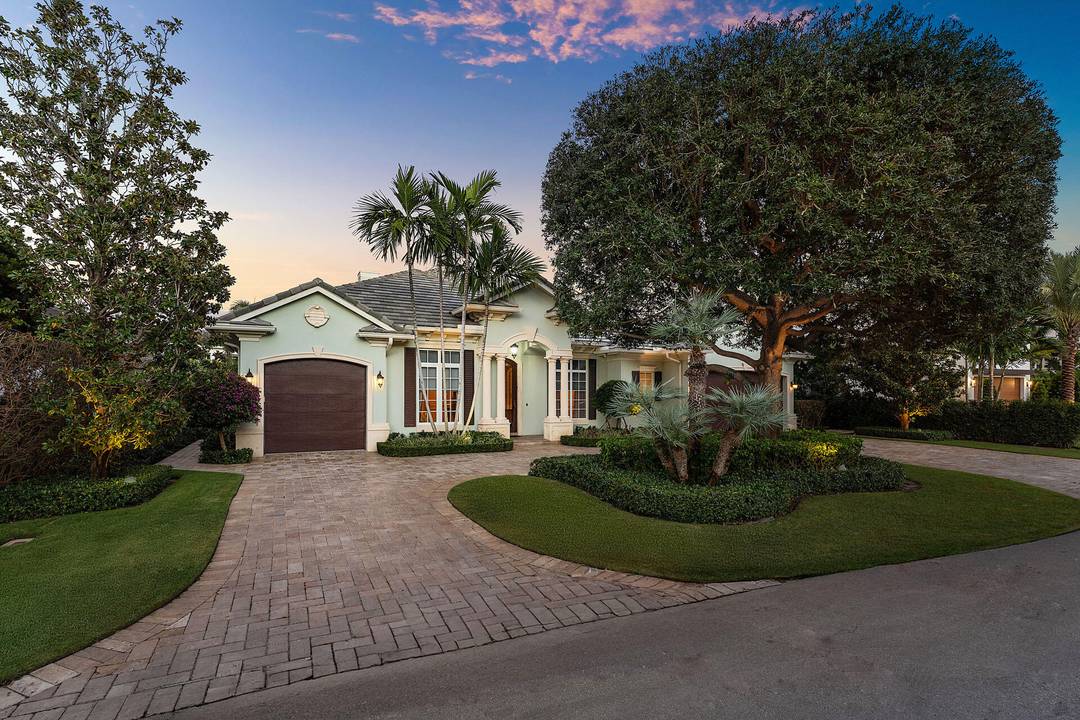 Discover this beautifully finished single story transitional estate offering just over 4, 000 sq ft of elegant living on a quiet street in the prestigious Royal Palm Yacht amp ; ...
