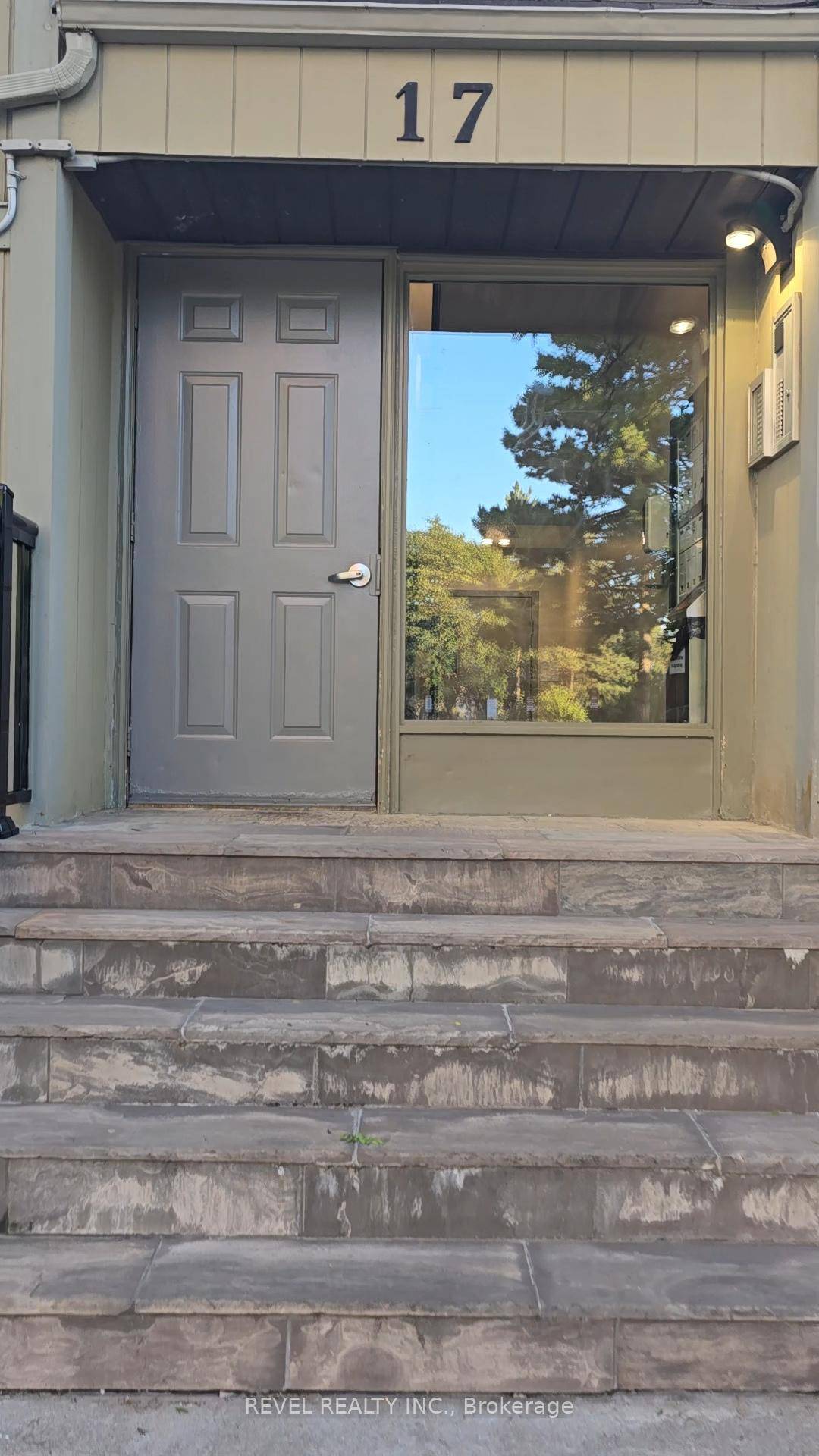 Welcome to Lakeside Place, a serene residential community nestled beside Mississauga's scenic Lake Aquitaine, offering the perfect balance of nature and suburban living.