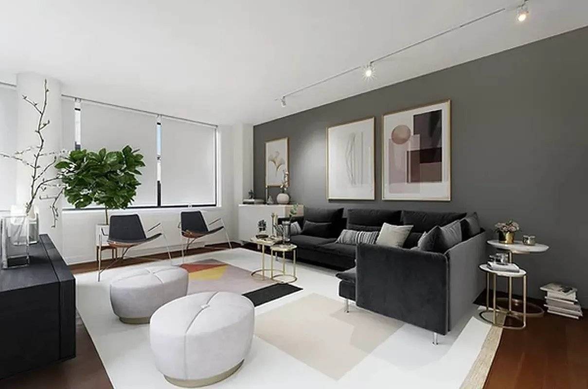 RESIDENCE Renovated ! Washer Dryer In UnitHigh CeilingsBrand New Glass Panel Windows In Every ApartmentWalnut FlooringBuilt in A C and HeatingOpen Windowed Kitchen w Breakfast BarPolished Concrete Counter topsBertazzoni, Fisher ...