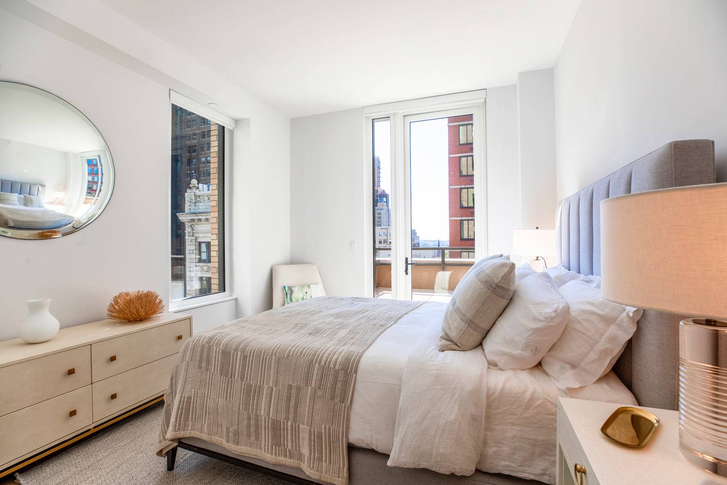 FULL FLOOR RESIDENCE WITH COMPLIMENTARY STORAGE CLOSET FURNISHED OPTION AVAILABLE A Virtual Tour of a Similar Home is Available in the Image Gallery OFFERING TWO MONTHS FREE amp ; NO ...