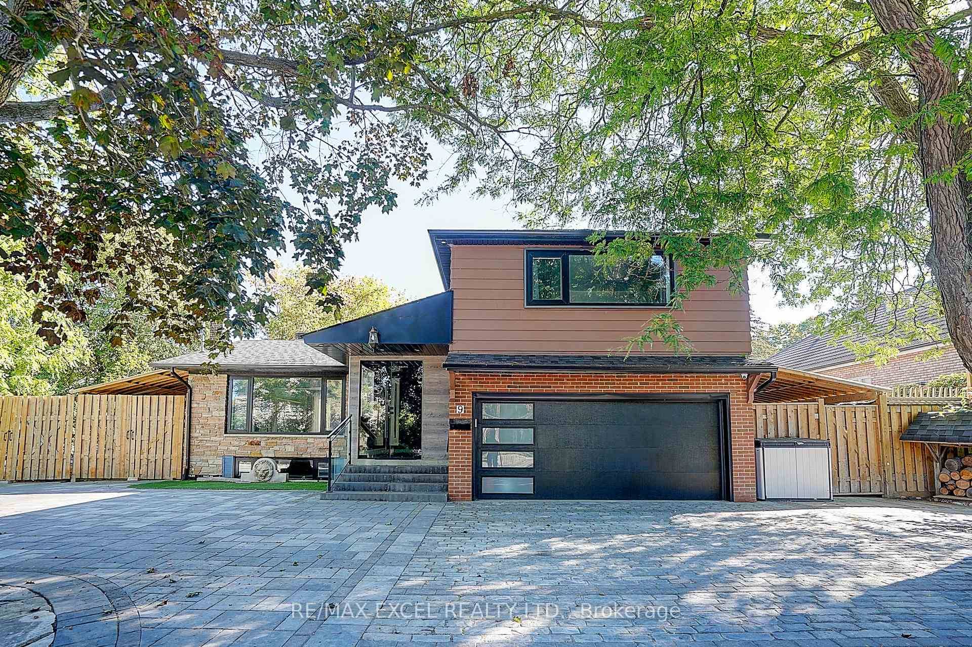Situated in the heart of Markham, just steps from Markville Mall, this rare property combines modern luxury with a massive 15, 000 sq.