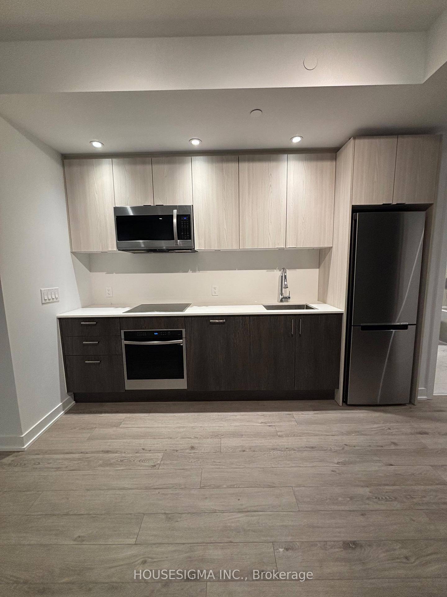 Never Been Lived In, Brand New 772Sq Ft Fabulous Condo At Mirabella.