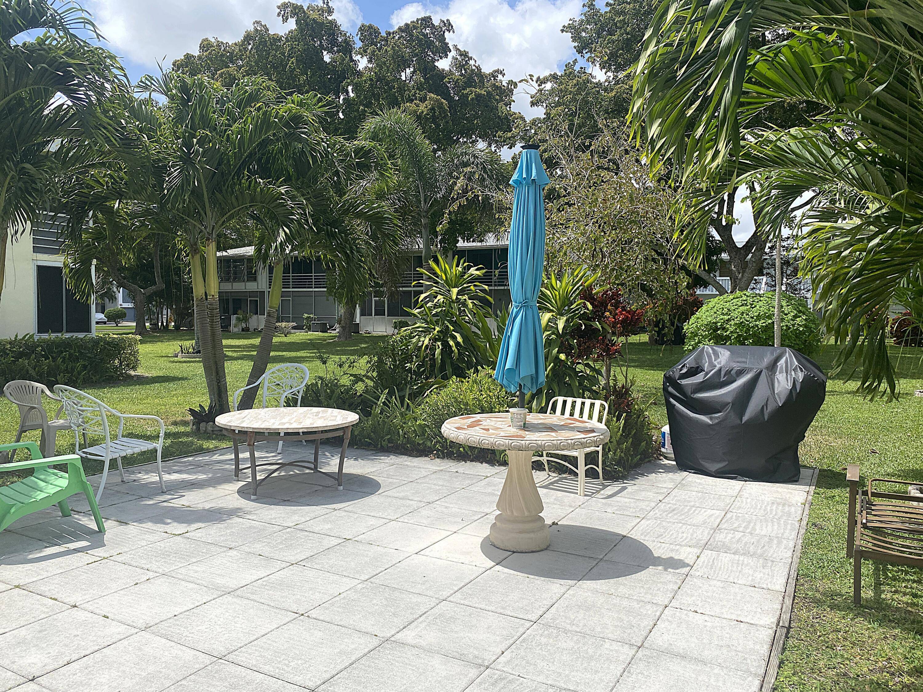 RENTABLE Lovely 1st FL, 585 SF 1 BR 1 bath.