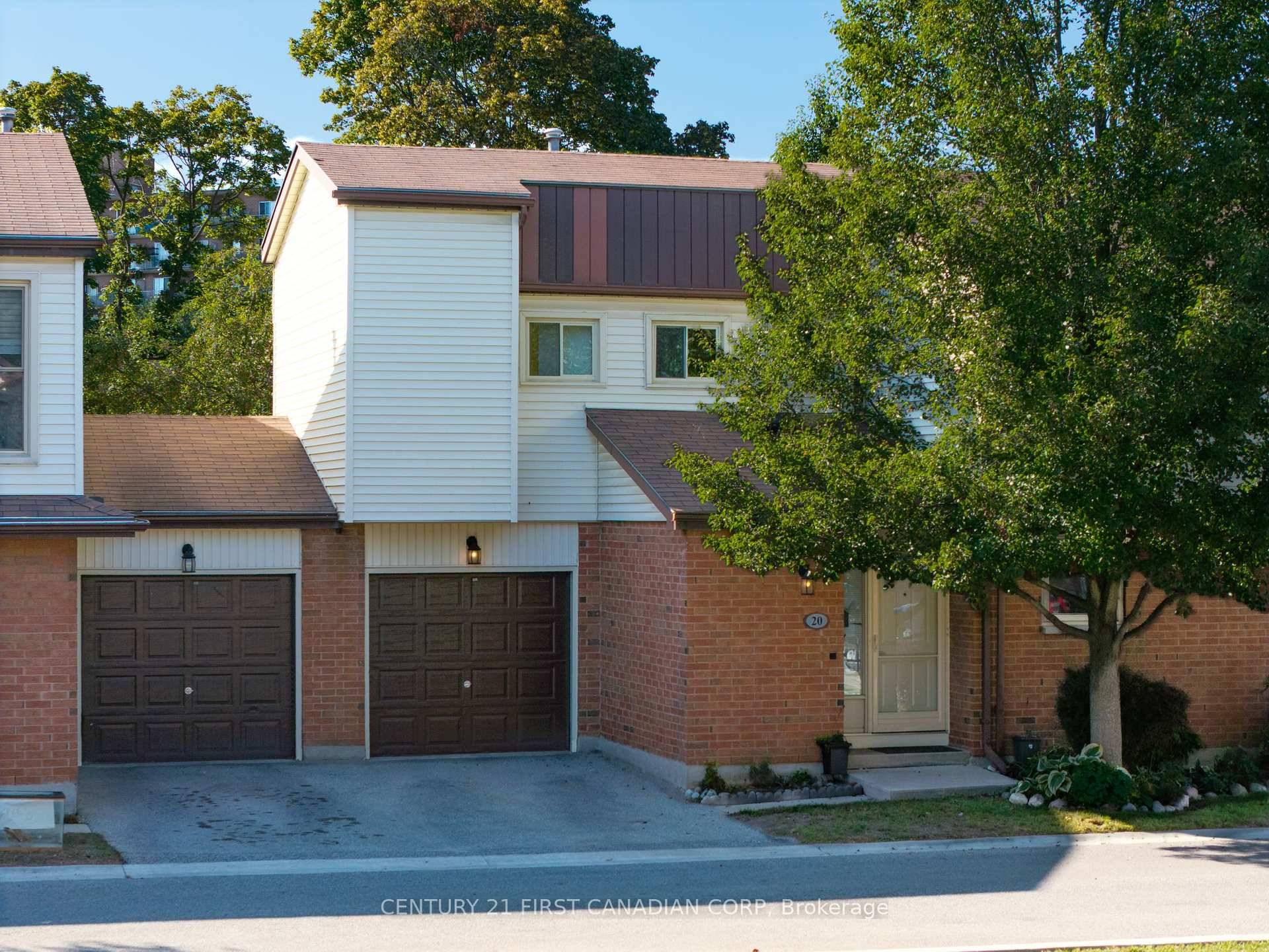 Welcome to 20 770 Fanshawe Park Road East A beautifully maintained and move in ready townhouse in one of North London's most sought after communities !