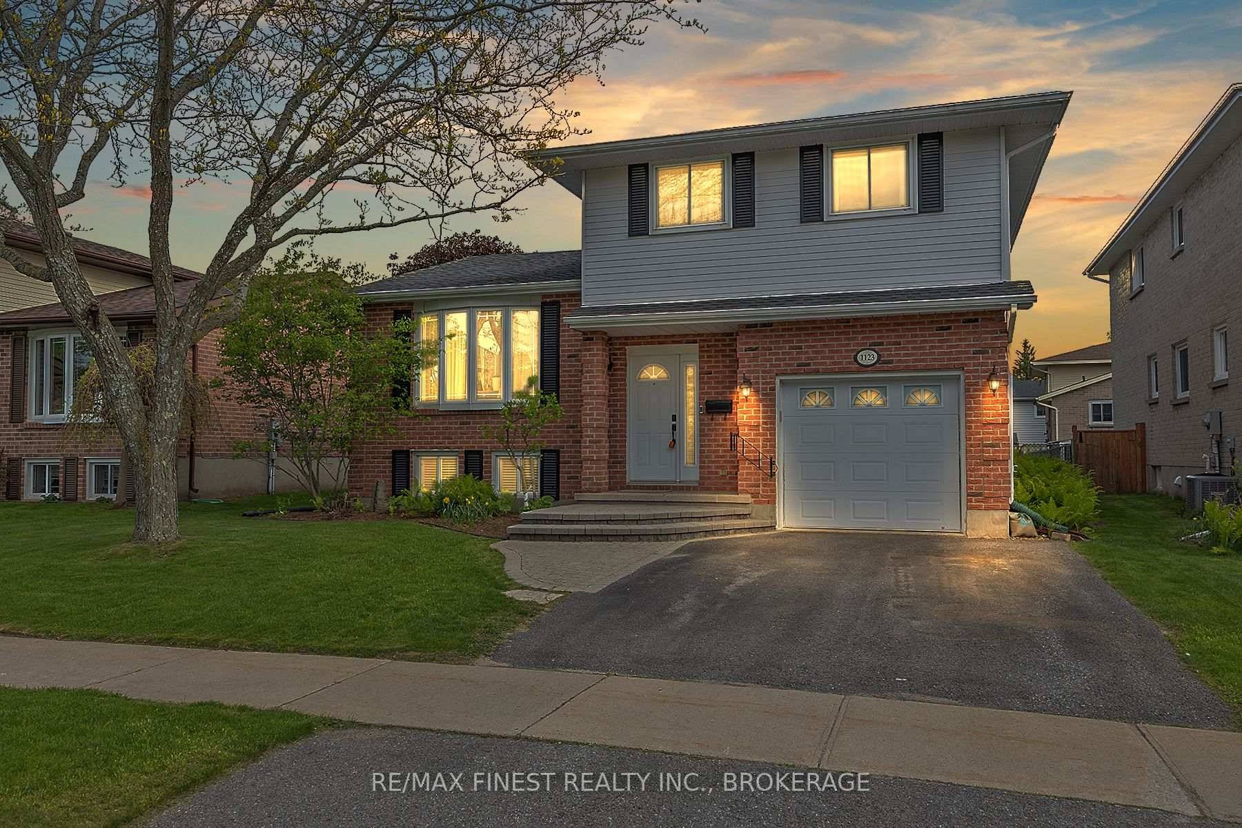 Welcome to 1123 Wintergreen Crescent, a 3 bedroom, 2 bathroom side split located in desirable Cataraqui Woods neighbourhood.