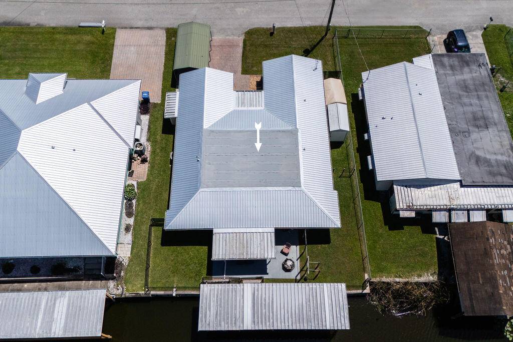 Waterfront Living with Brand New Metal Roof !