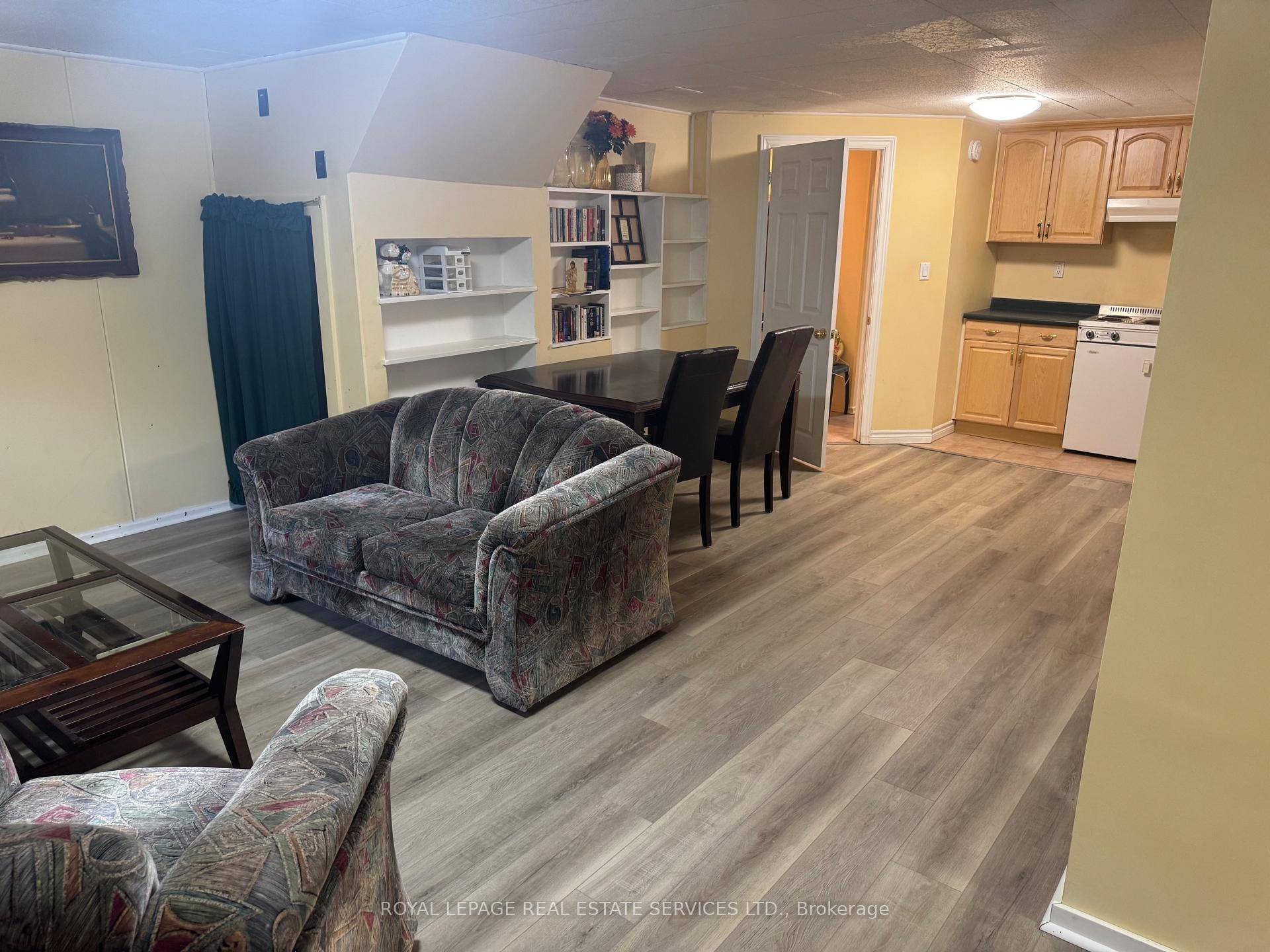 All Inclusive Lease Available Immediately !