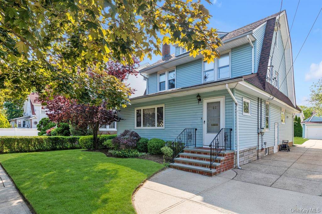 Welcome to this second floor apartment in the heart of the village of Lynbrook !