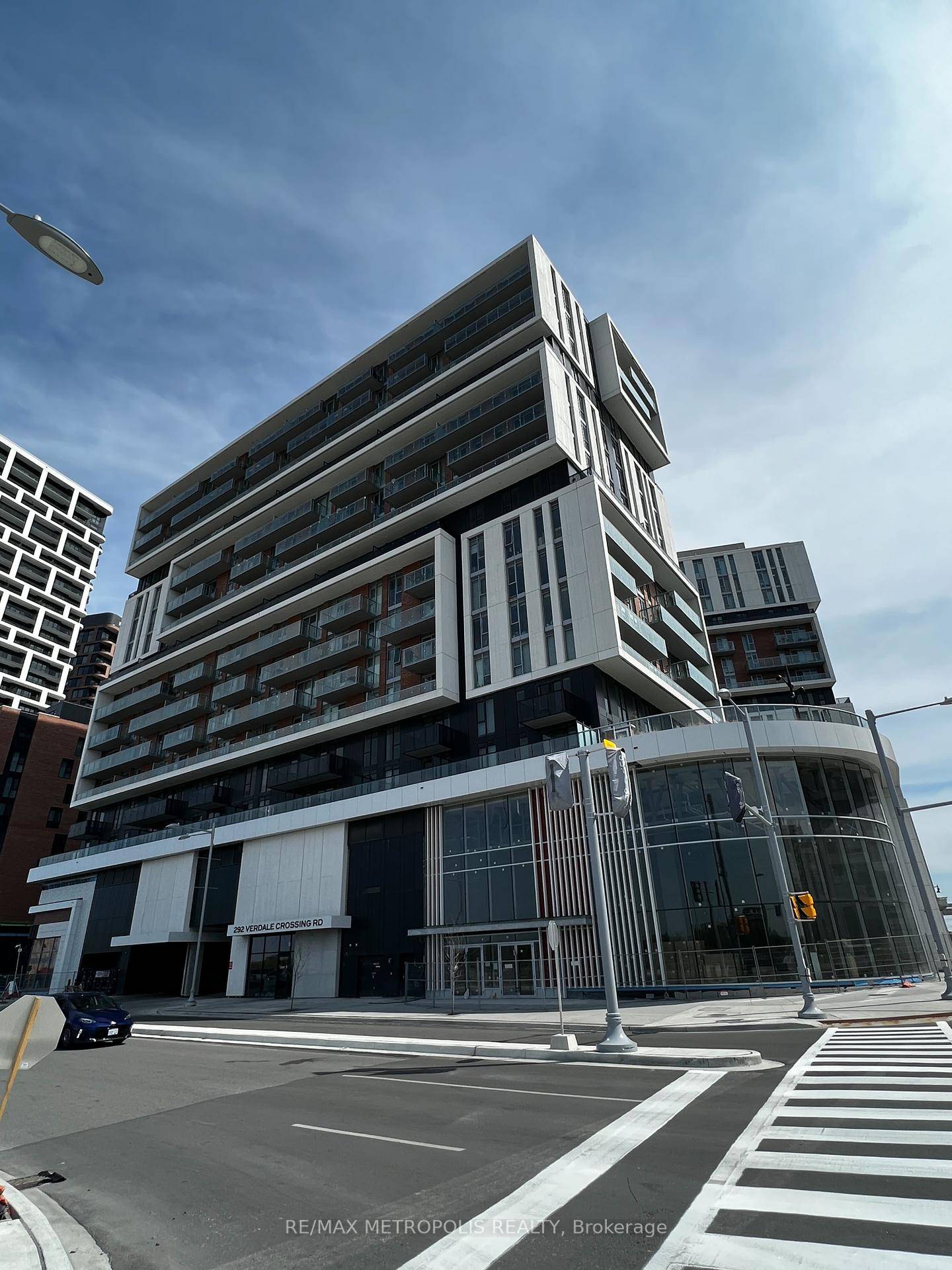 Welcome to Penthouse Unit B1814 at 292 Verdale Crossing in the heart of Downtown Markham !