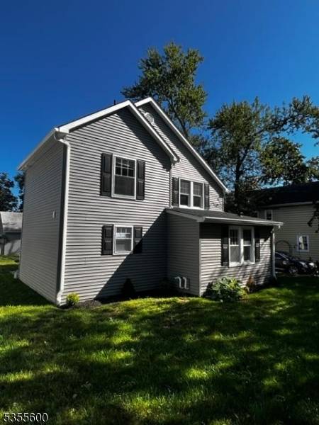 Welcome to your spacious and comfortable rental in beautiful Morris Township, NJ !