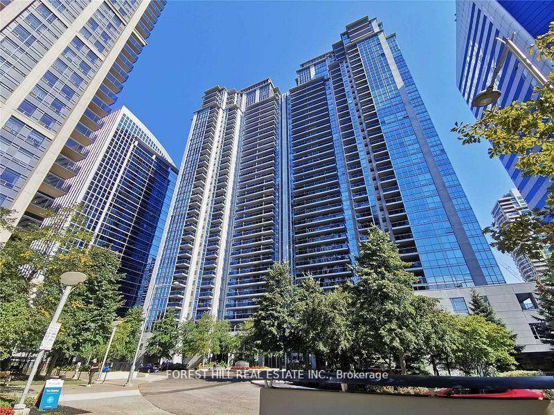 Beautiful and renovated one bedroom unit offers a well designed layout with 9 foot ceilings, abundant natural light from large windows, and premium finishes throughout.