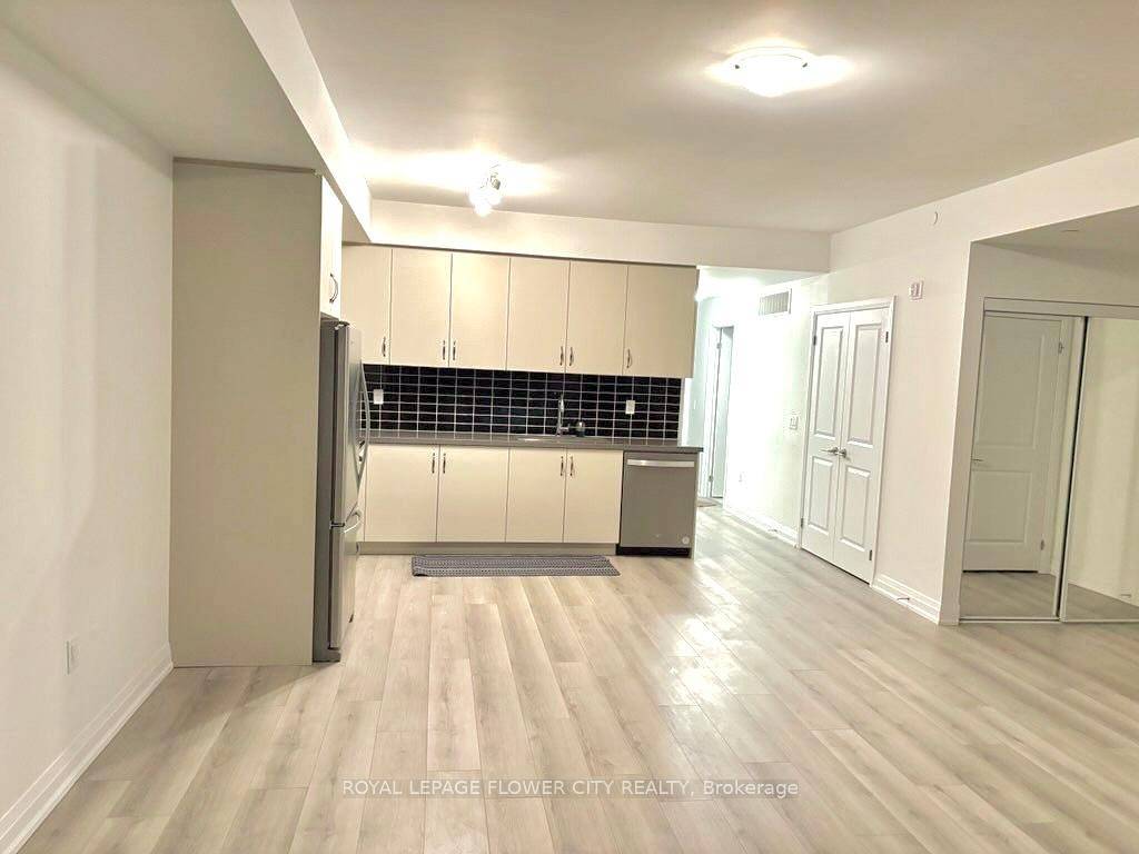 Bright Sun Filled, 2 bedroom 2 baths unit, on the ground floor no stairs and no elevators to take !