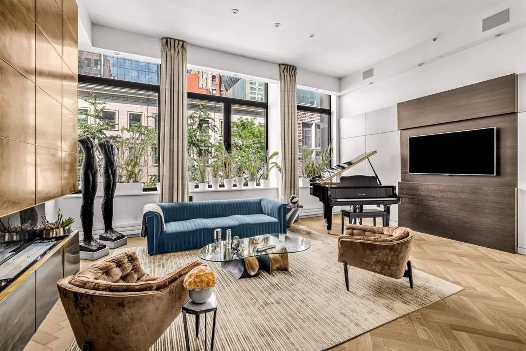 A FLATIRON MASTERPIECE EXQUISITELY RENOVATED FULL FLOOR LOFT LOW MONTHLIES PRIME LOCATION A seamless blend of artistry, design, and timeless architecture, this extraordinary full floor loft at The Story House ...