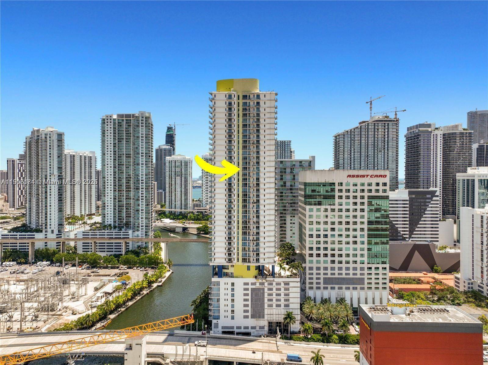 LOWEST PRICED ONE BEDROOM STUDIO AT LATITUDE ON THE RIVER Don t miss this opportunity to own a beautiful condo with stunning sunset city views overlooking the Miami River.