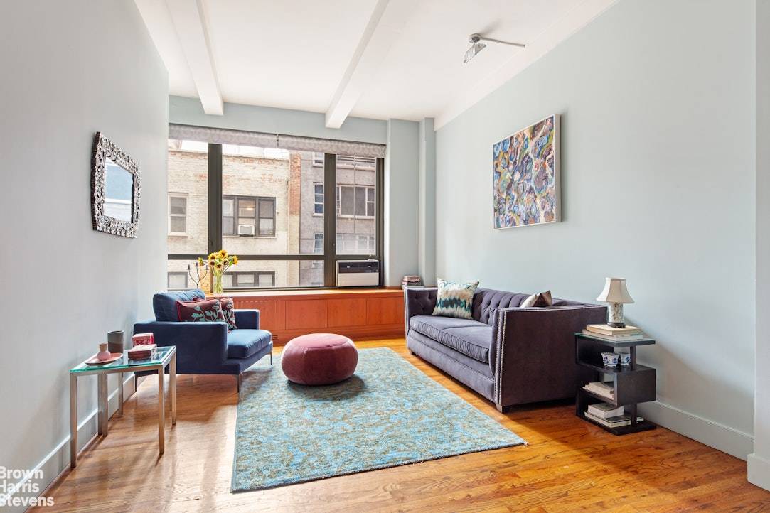 Discover the perfect blend of pre war, loft charm and modern functionality, all within a full service, luxury building !