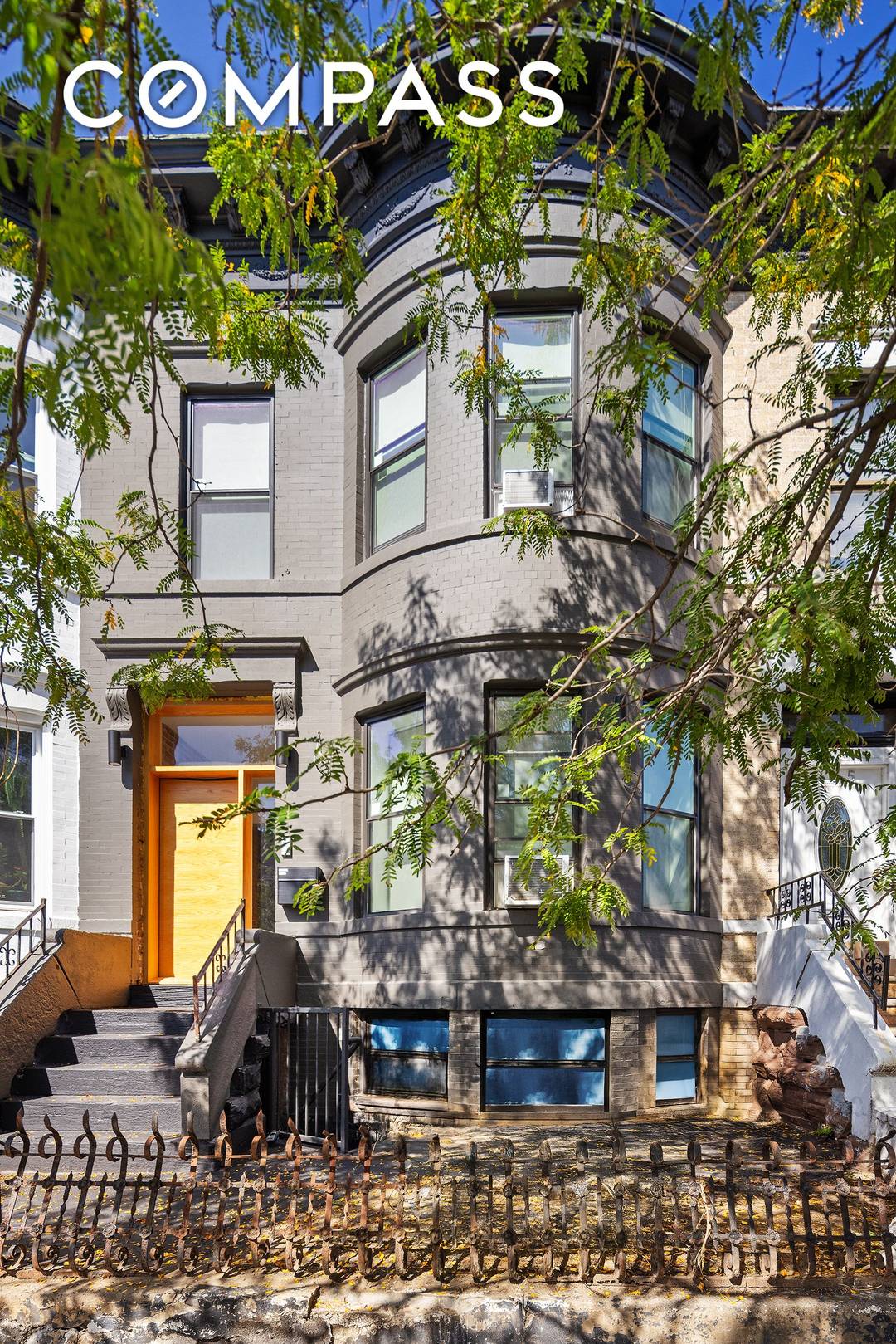 This beautifully renovated Crown Heights townhouse is a rare opportunity.
