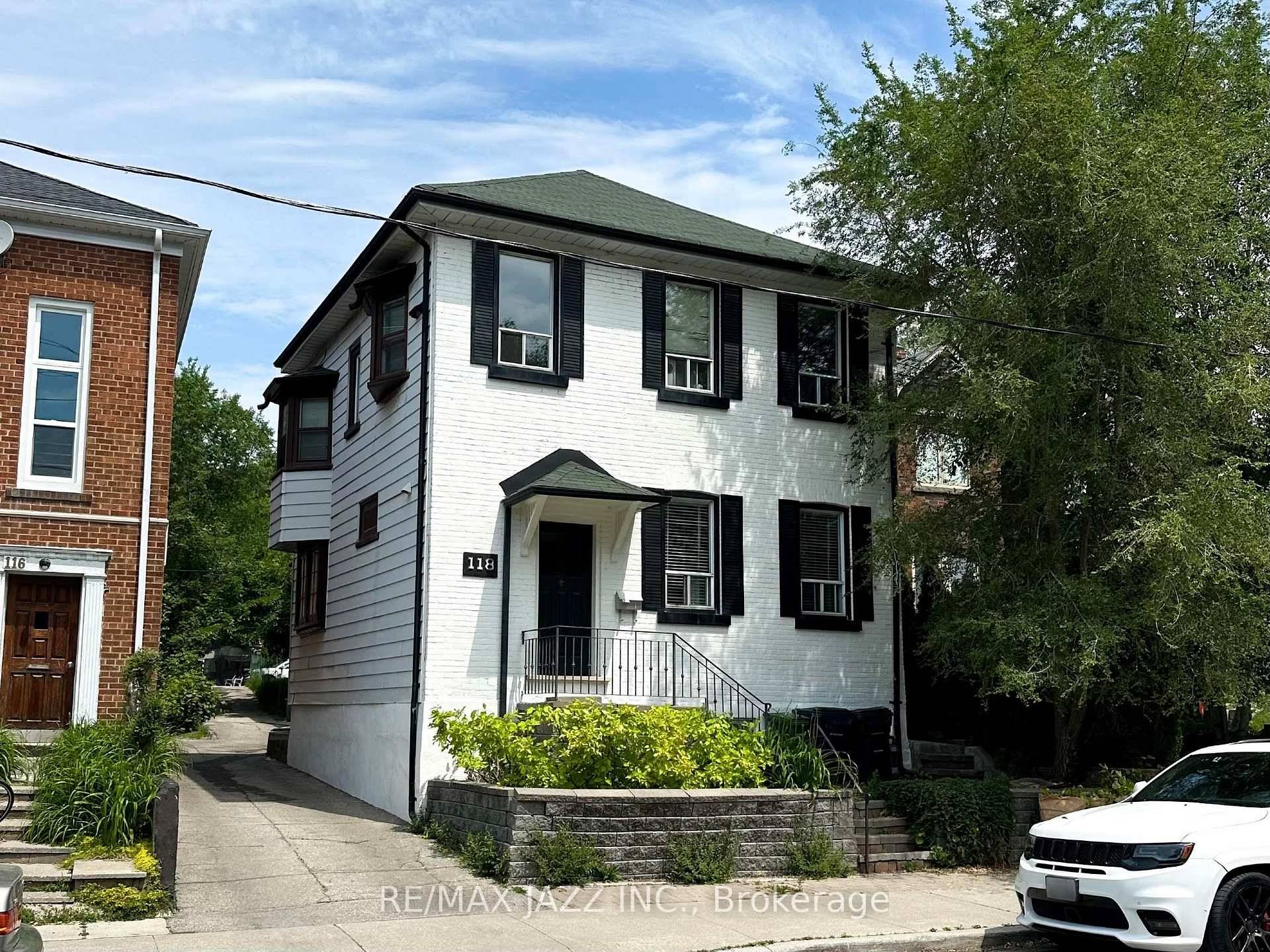 Welcome to 118 Eastwood Road !