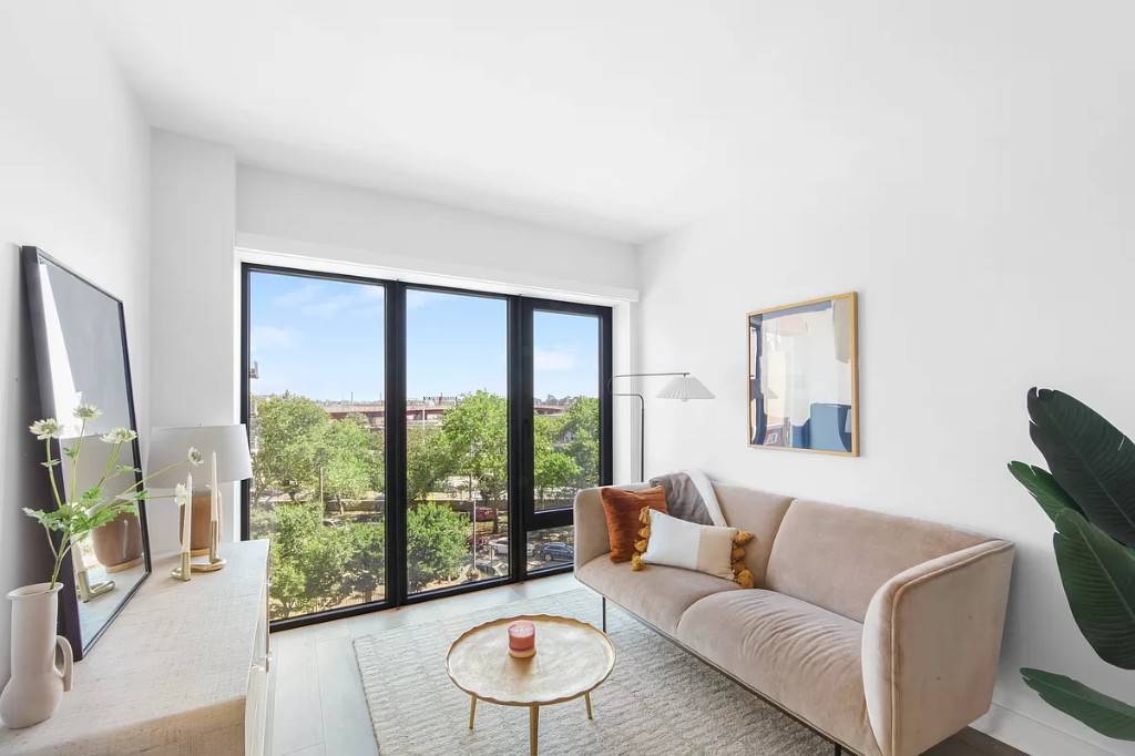 Welcome to this spacious three bedroom apartment with a large private terrace, two full bathrooms, and in unit washer dryer.