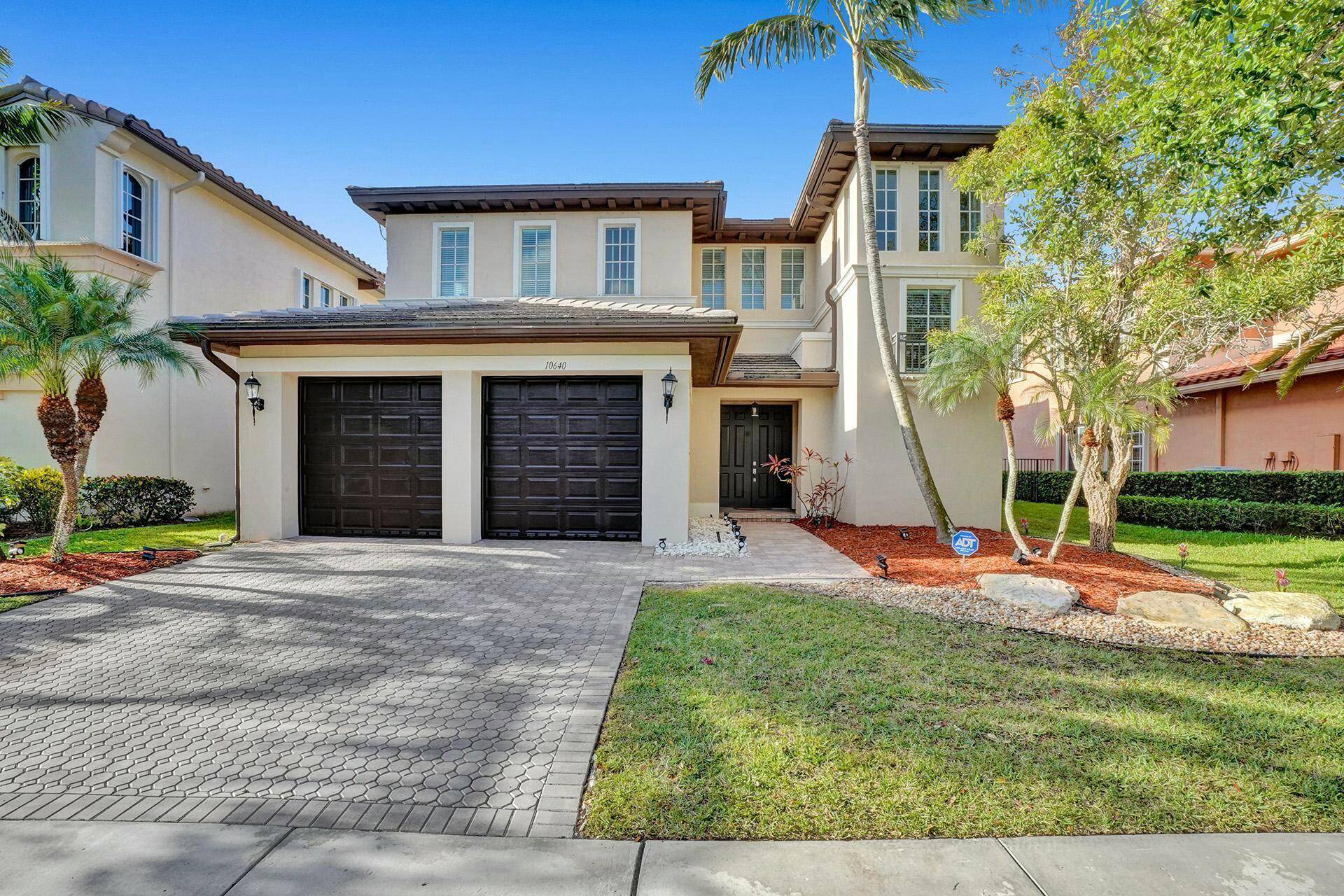 Great property to rent 4 bedrooms 3 bathrooms private pool on the water resort style living in the beautiful Heron Bay Community available fully furnished full access to the state ...